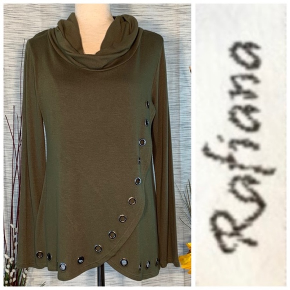 Rafiana dark olive green long sleeve turtleneck blouse.